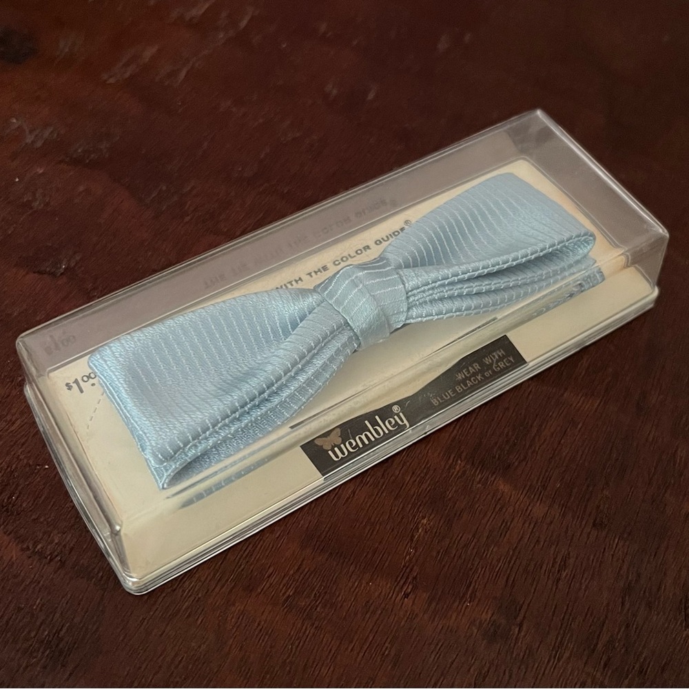 Vintage Bow Tie, Pale Blue Clip-In Bow Tie, Deadstock in Original Box